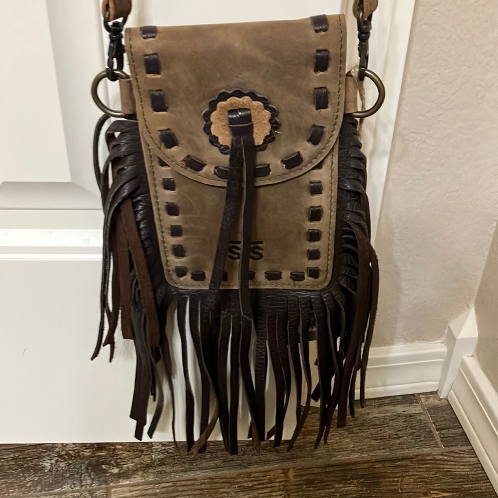 New STS crossbody